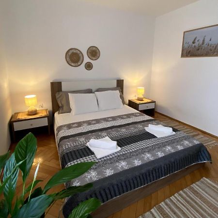 Apartman Francesca Pula Exteriör bild