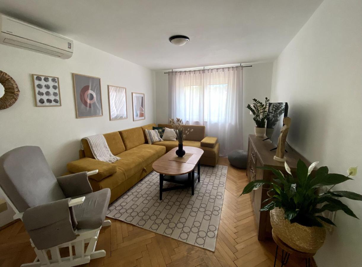Apartman Francesca Pula Exteriör bild