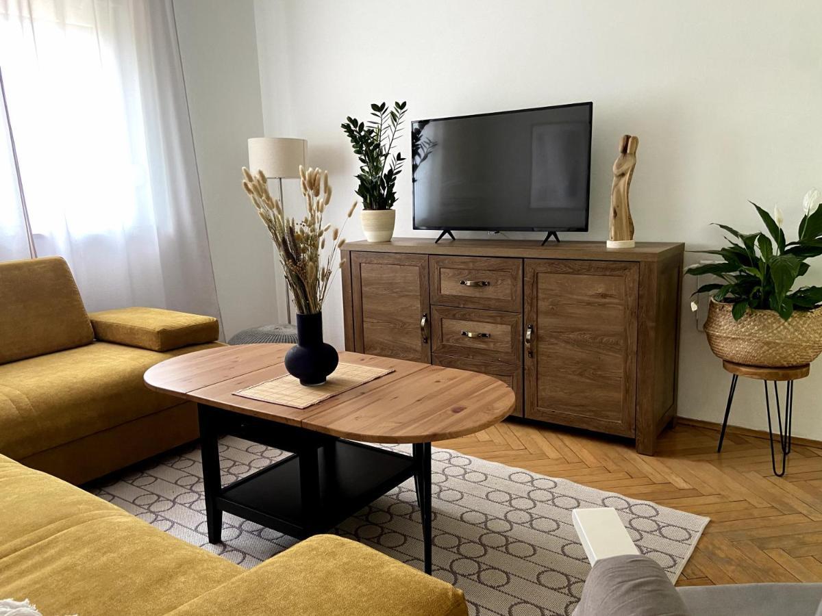 Apartman Francesca Pula Exteriör bild