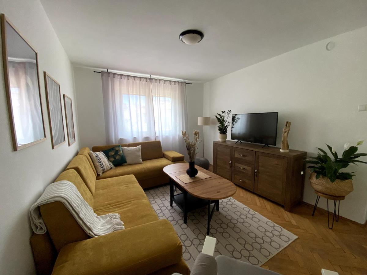Apartman Francesca Pula Exteriör bild