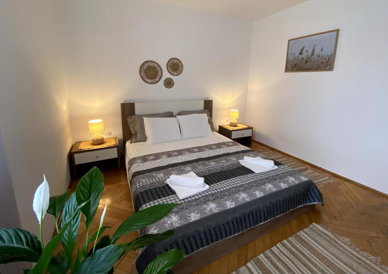 Apartman Francesca Pula Exteriör bild