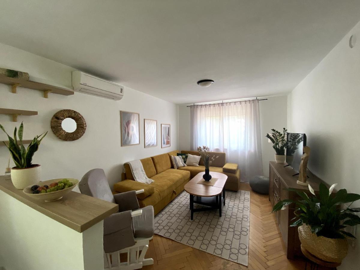 Apartman Francesca Pula Exteriör bild