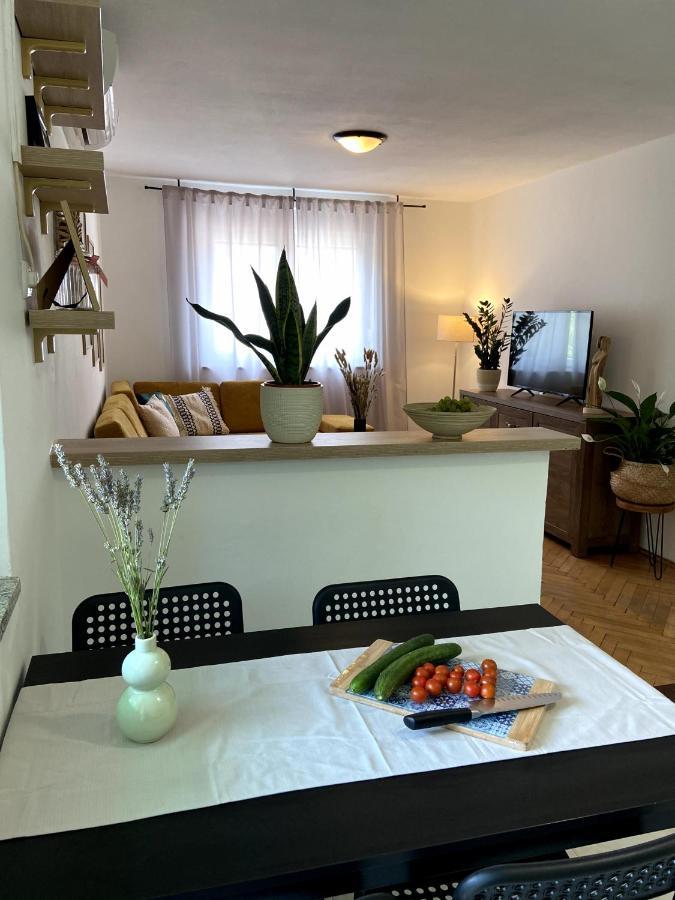 Apartman Francesca Pula Exteriör bild